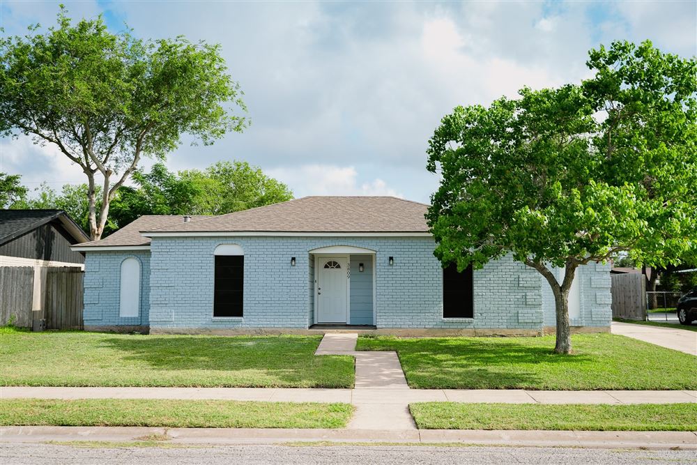 The same Corpus Christi home after our renovation
