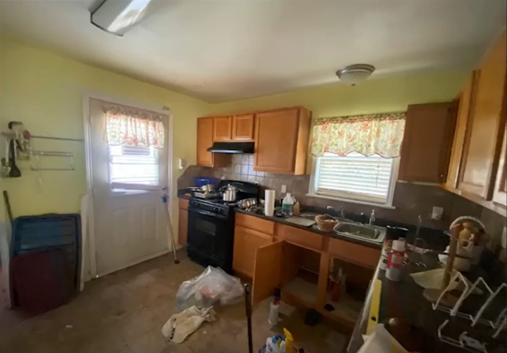 The kitchen when we first walked through.