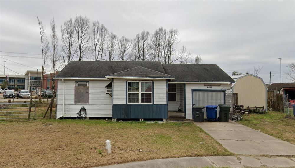 A Corpus Christi home before our renovation