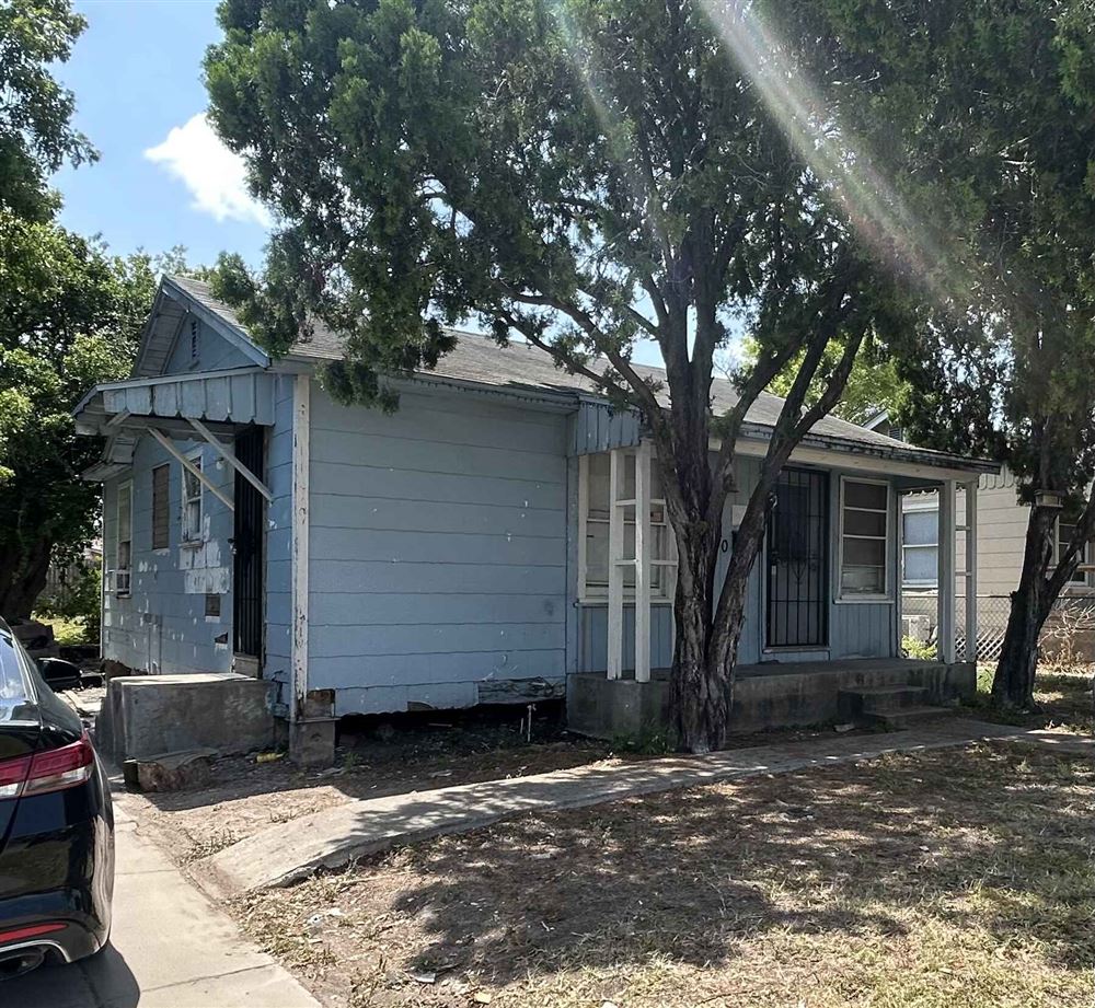 A Corpus Christi home before our renovation